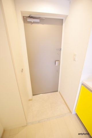 SK南森町　仲介手数料無料の玄関