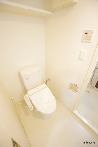 エステムプラザ梅田中崎町3ツインマークスＮＲ　仲介手数料無料のトイレ