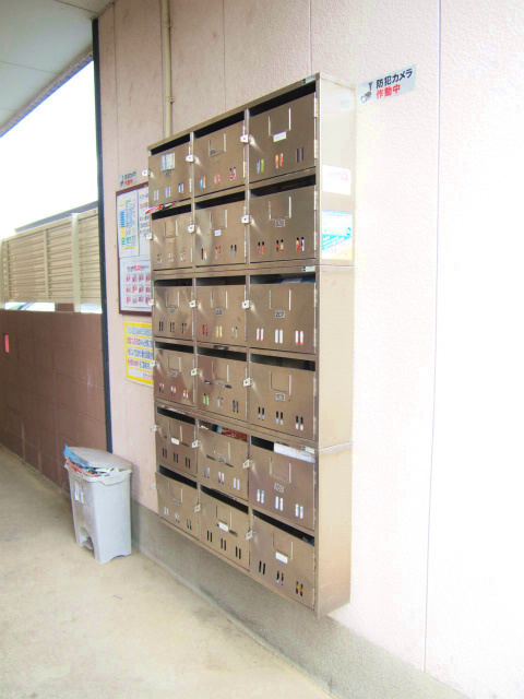 ライフコート御井【キャッシュバック対象物件】のロビー|ゆとりのあるロビーです