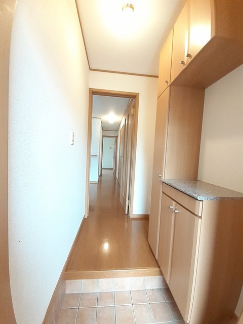 フォルシュＢ棟の玄関