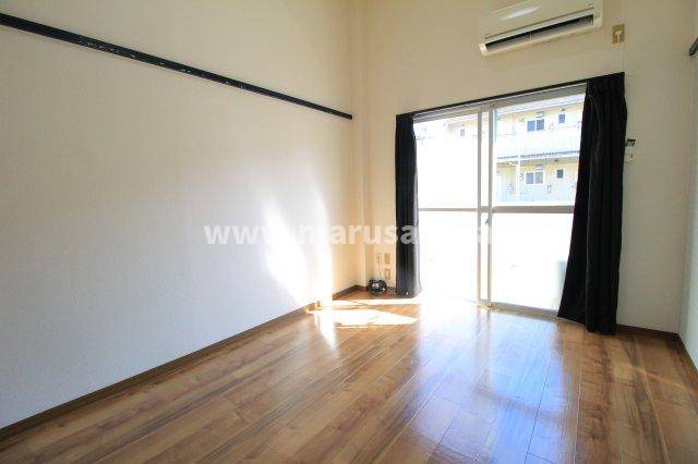 CLEVERの居間・リビング