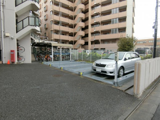 【駐車場】
