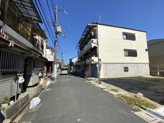 グラッド・タウン美田町の前面道路含む現地写真|■駐車も比較的、楽ですよ♪♪