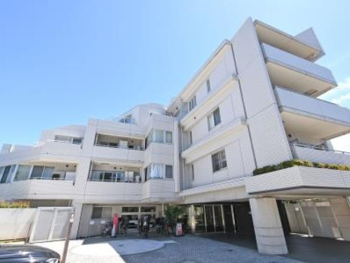 港区南麻布２丁目の賃貸マンションの外観