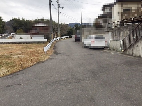野洲市大篠原　売土地の前面道路含む現地写真
