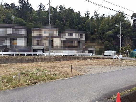 野洲市大篠原　売土地の前面道路含む現地写真