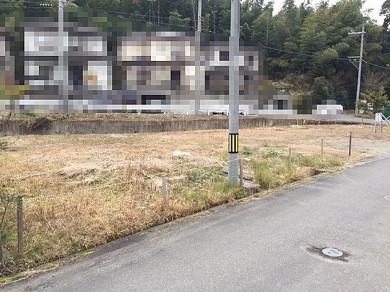 野洲市大篠原　売土地の前面道路含む現地写真