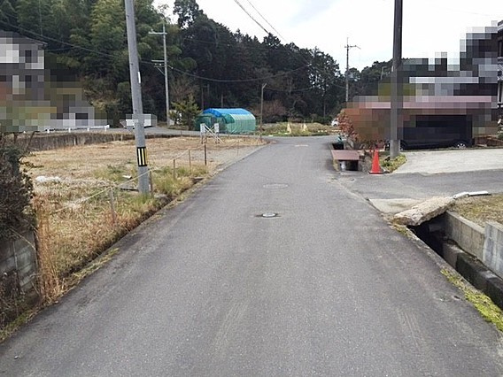 野洲市大篠原　売土地の前面道路含む現地写真