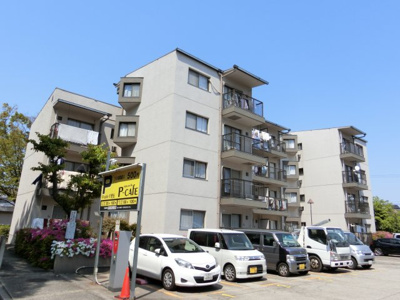 【外観】 | 千里月見ヶ丘ハイツ | 【現地写真】鉄筋コンクリート造・5階建マンション