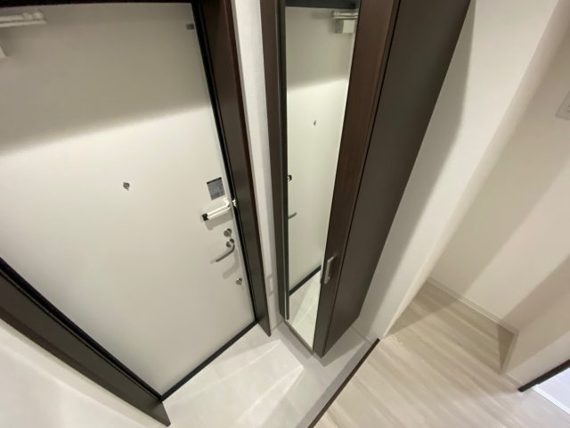 ワコーレヴィータ六甲道　NORTHの玄関