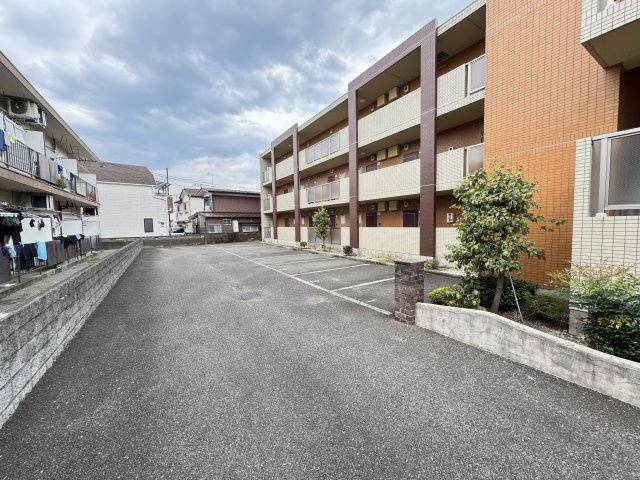 SERAPIS BAYの駐車場