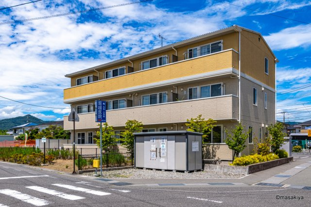 アドバンスの外観