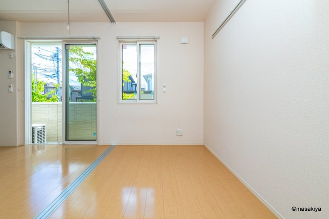 アドバンスの洋室