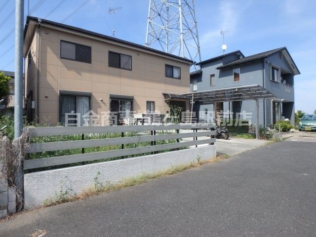 川越市下広谷中古戸建の前面道路含む現地写真