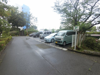 【駐車場】 | 野庭団地608-6号棟 | 敷地内駐車場。