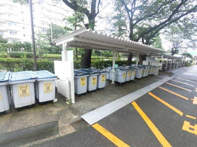 【その他共用部分】 | 野庭団地608-6号棟 | ゴミ置き場スペース。