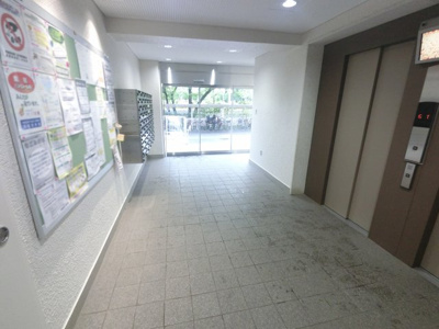 【その他共用部分】 | 野庭団地608-6号棟 | エントランス共用スペースです。