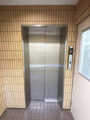 【その他共用部分】 | 光建ハイムブリリアンス野毛山公園 | お買い物時やベビーカーの出し入れに便利なエレベーター付。