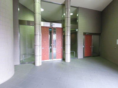 【エントランス】 | アルス金沢文庫シエスタ―ジュ | エントランス部分