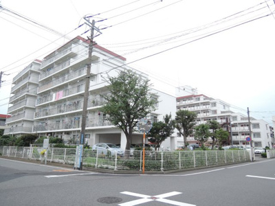 【外観】 | メイツ川﨑 | 3階陽当たり・眺望良好です。家族と会話が弾む対面キッチン採用。
暮らしやすさと機能性が調和したベーシックな3LDK♪