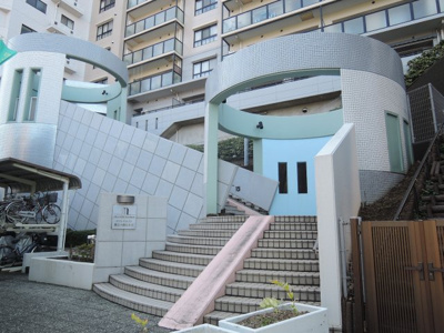 【エントランス】 | グランドメゾン保土ケ谷ヒルズ | JR横須賀線「保土ヶ谷」駅徒歩15分、京急本線「井土ヶ谷」駅徒歩25分
相鉄線「天王町」駅徒歩26分。