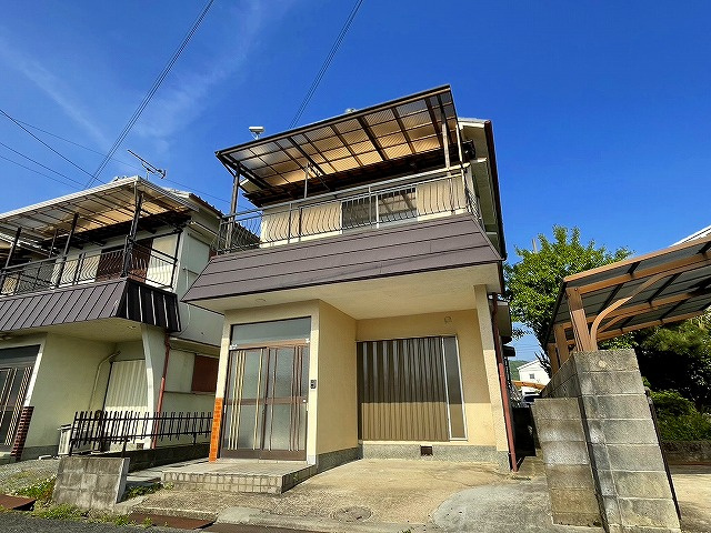 古市町 松本貸家の外観|キレイな外観です。