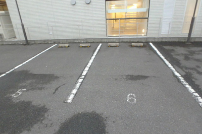 【駐車場】 | ウィル大倉山【SHM】 | いつでも目の届く敷地内に駐車場があります♪お車をお持ちのファミリーさんにオススメです☆