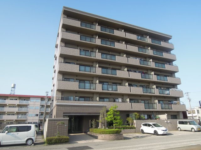 サーパス米松の外観
