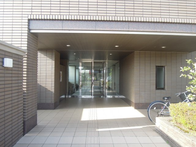 サーパス米松の外観