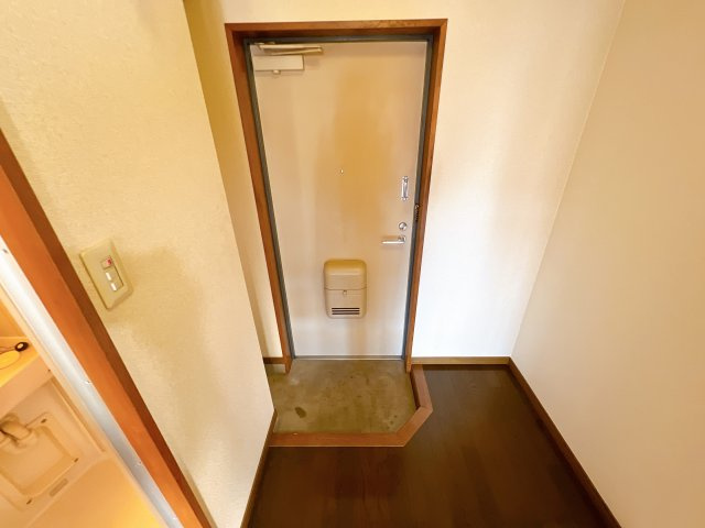 エクセレントホームの玄関