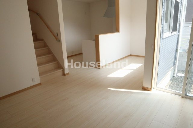 ヤマイチテラス西庄の居間・リビング