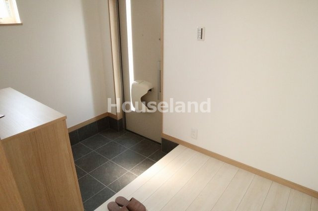 ヤマイチテラス西庄の玄関