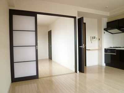 エスレジデンス難波ヴィアーレの居間・リビング