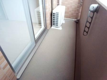 エスレジデンス難波ヴィアーレのバルコニー