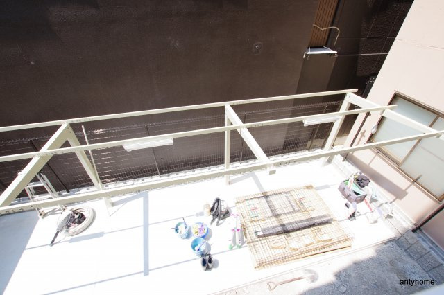 ララプレイス難波メティス　仲介手数料無料の駐車場