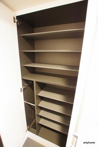 ララプレイス難波メティス　仲介手数料無料の収納