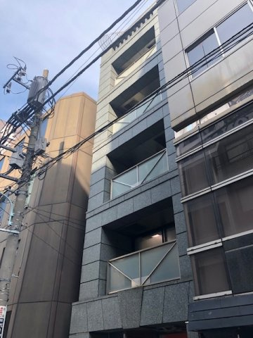 坂根八重洲ビルの外観