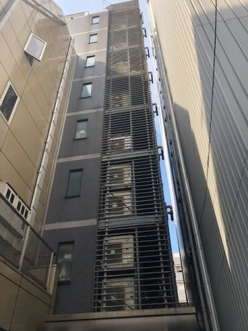 坂根八重洲ビルの外観