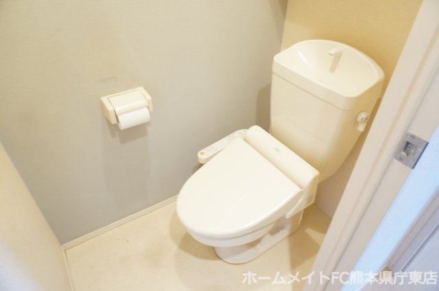 上益城郡益城町大字惣領のアパートのトイレ
