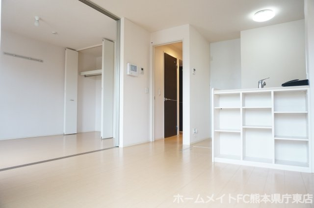 上益城郡益城町大字惣領のアパートの居間・リビング