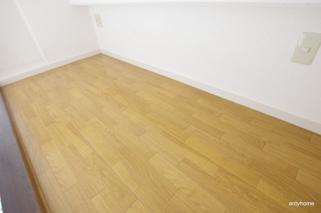 新大阪OMパレス　仲介手数料無料の洋室