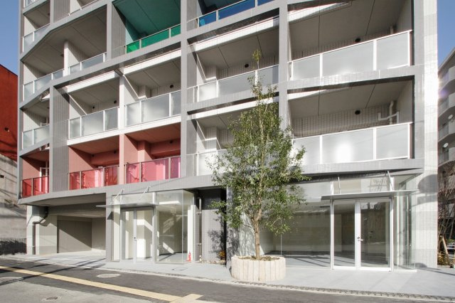 サヴォイザセントラルガーデンのエントランス|ゆとりのあるロビーです