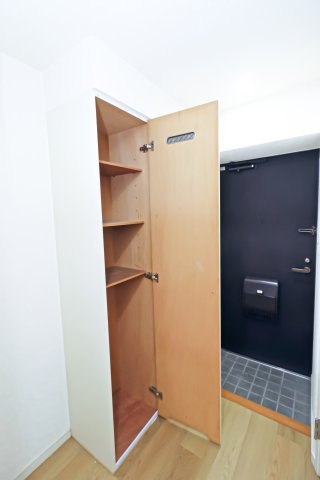 サヴォイレジェント　12階の収納|別号室のものです。現状優先になります。