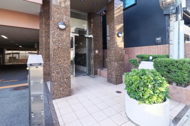 サヴォイレジェント　12階のエントランス