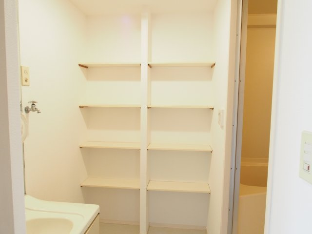 ノアーズアーク住之江の収納