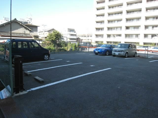 大西モータープール（大宮町）の外観