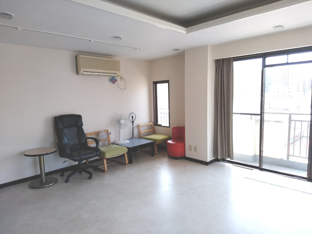 荒川区荒川２丁目の賃貸マンションの居間・リビング