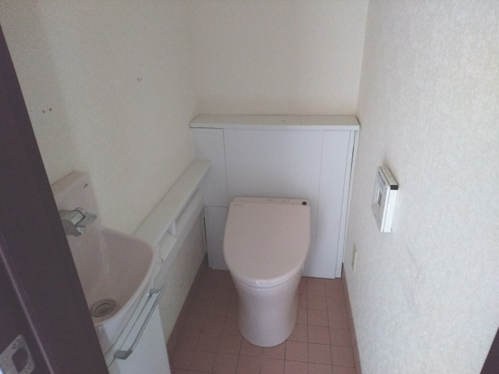 荒川区荒川２丁目の賃貸マンションのトイレ