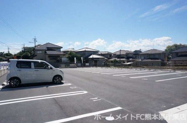 フェリオ・トレの駐車場