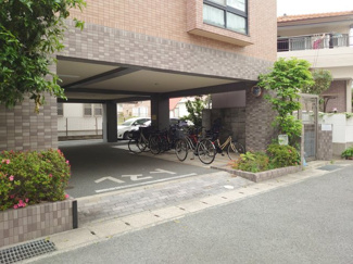 【エントランス】